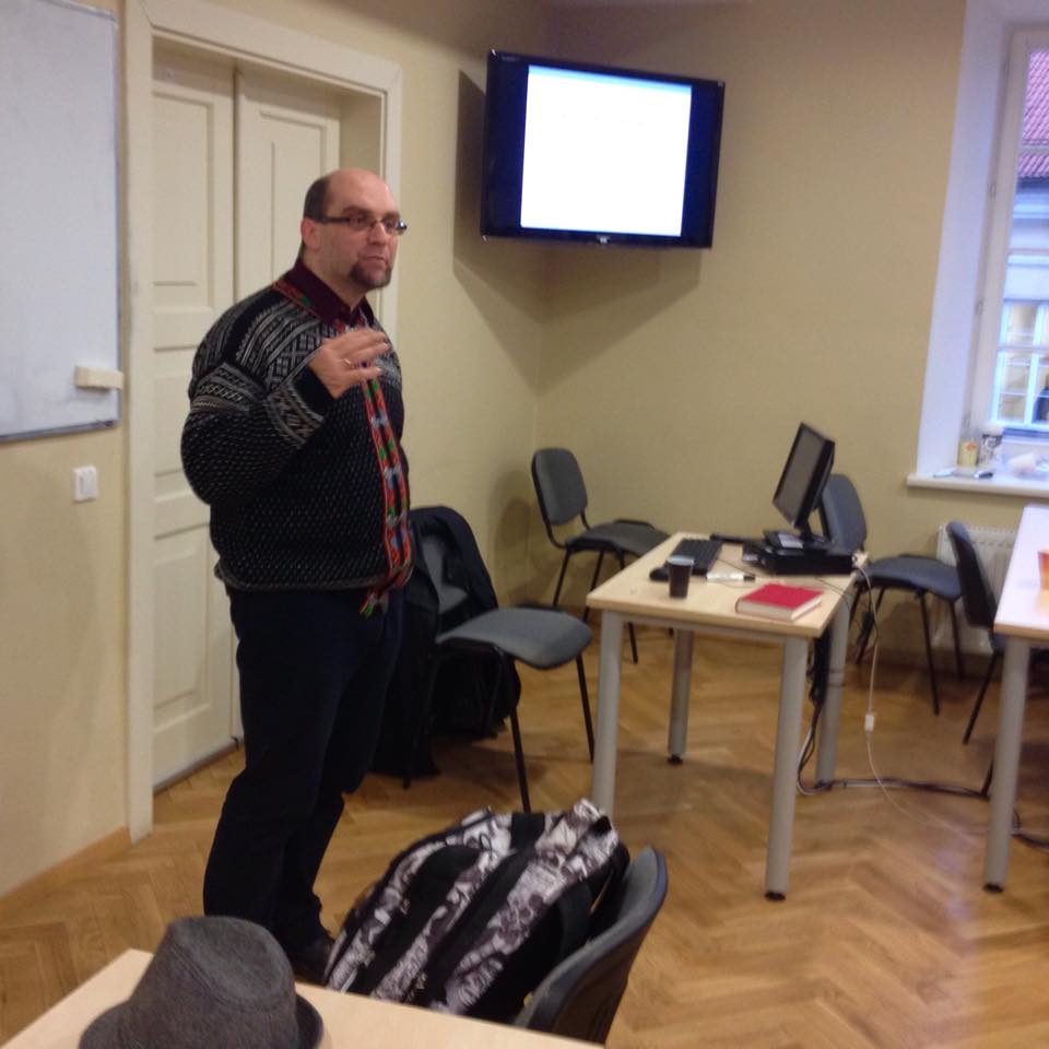 Seminaras "Pas skandinavistus": Dr. Ugnius Mikučionis pasakoja apie nykštukų ir žmonių santykių subtilybes senosiose islandų sagose, 2014 m. gruodis